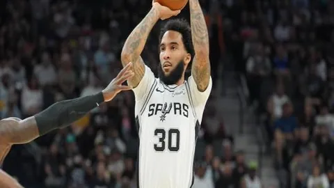 [CBA]西蒙斯闪电式上篮一击即中