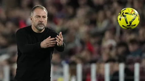 哈登高效得分助力快船逆转尼克斯取胜